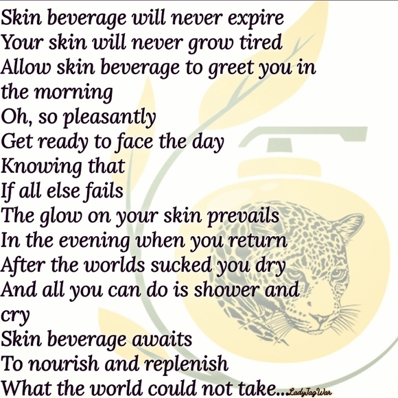 Skin Beverage made of 9 beneficial oil's 100% coldpressed in 1 bottle.
